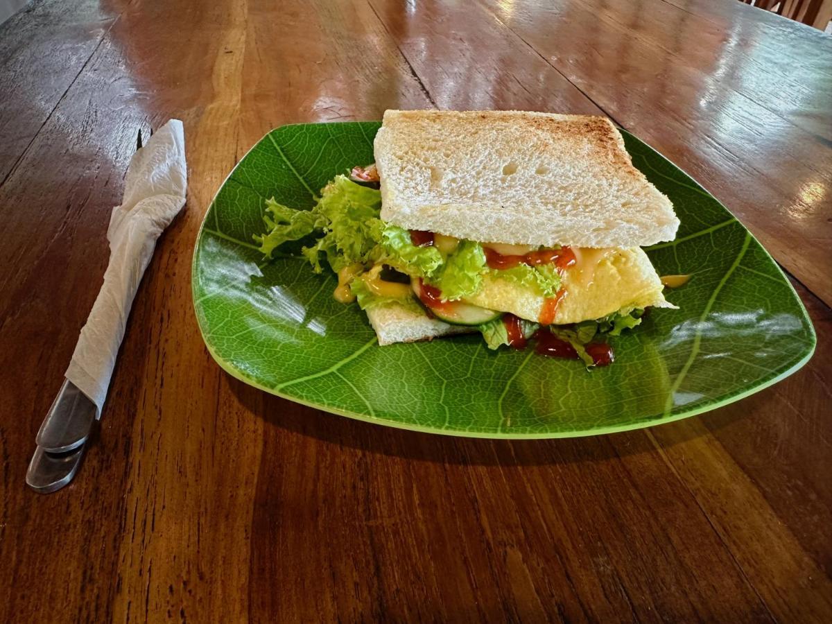 Coconut Hill Cottage Batununggul 外观 照片